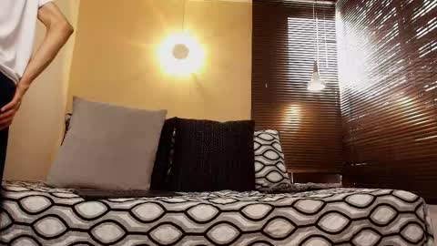 Lucian Morel S online show from November 2025 12:16:01 PM