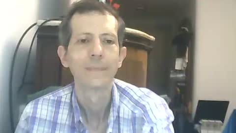 Snapshot of lucianoaxel chatting on April 2026 01:47:01 AM Luciano online show from April 2026 01:47:01 AM