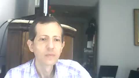 Snapshot of lucianoaxel chatting on April 2026 06:10:01 PM Luciano online show from April 2026 06:10:01 PM