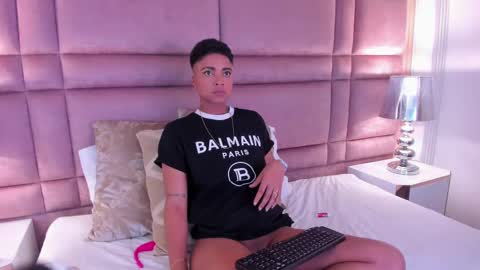  lucia wallace  online show from February 2025 07:39:02 AM