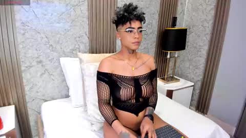  lucia wallace  online show from March 2026 11:01:01 PM