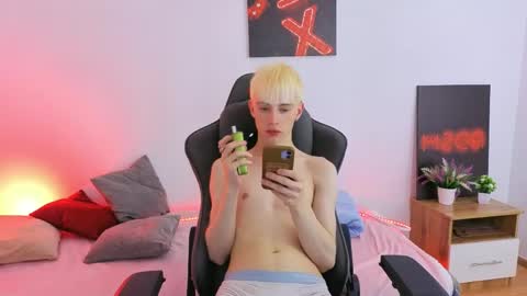 Angelok online show from June 2026 04:57:01 AM