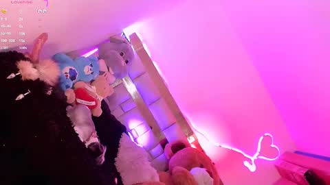 Luci online show from February 2025 01:02:01 PM