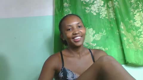 lucie196645 online show from April 2026 07:58:01 PM