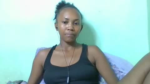 lucie196645 online show from April 2026 06:58:01 PM