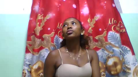 lucie196645 online show from June 2026 06:49:02 AM