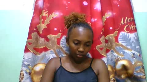 lucie196645 online show from June 2026 05:28:02 PM