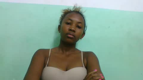 lucie196645 online show from July 2026 05:05:01 AM