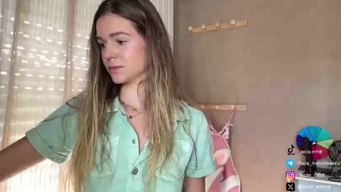 Lucie hot follow me on  online show from September 2025 09:11:01 AM