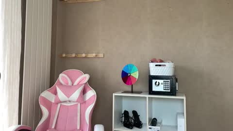 Lucie hot follow me on  online show from November 2025 09:46:01 AM