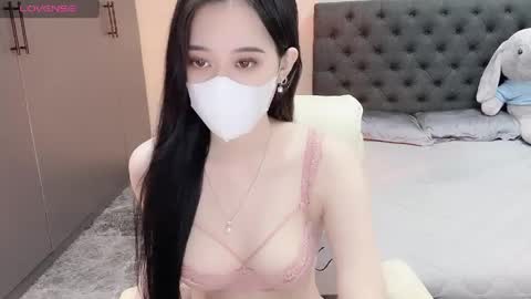 Snapshot of lucii04 chatting on May 2026 03:51:02 PM lucii04 online show from May 2026 03:51:02 PM