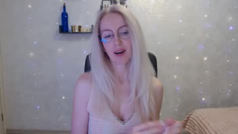 Snapshot of luckcristal chatting on March 2026 04:57:02 PM Arina online show from March 2026 04:57:02 PM