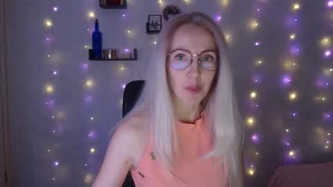Snapshot of luckcristal chatting on March 2026 03:51:02 PM Arina online show from March 2026 03:51:02 PM
