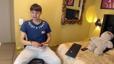 Snapshot of luckk_ chatting on April 2026 04:50:01 AM luckk_ online show from April 2026 04:50:01 AM