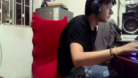 Snapshot of luckk_ chatting on May 2026 05:13:01 AM luckk_ online show from May 2026 05:13:01 AM