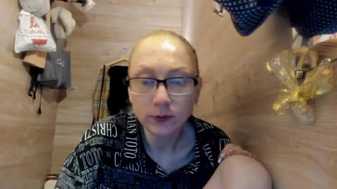 Snapshot of lucky_licky20 chatting on December 2024 04:42:02 AM lucky_licky20 online show from December 2024 04:42:02 AM