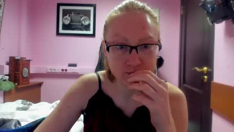 Snapshot of lucky_licky20 chatting on February 2025 03:47:02 AM lucky_licky20 online show from February 2025 03:47:02 AM
