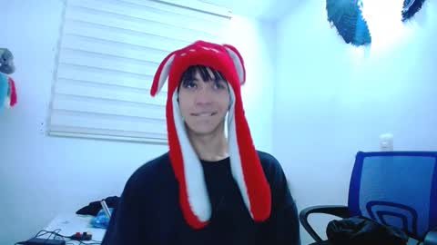 lucky_strickee online show from October 2025 04:46:02 AM