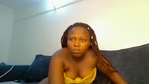 Crisiah online show from April 2026 07:00:02 AM