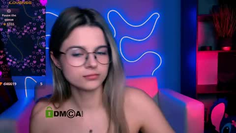 Mila Sweetheart online show from April 2026 08:14:02 PM