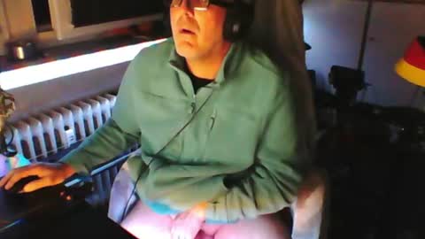        call me  Stefan online show from June 2026 11:46:01 PM