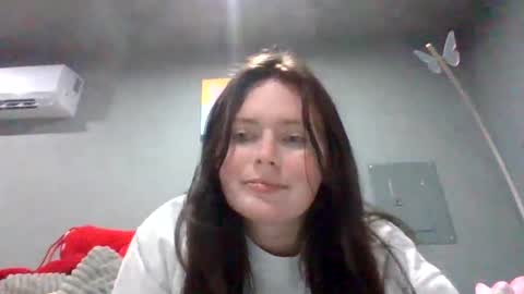 Snapshot of luckygirl96 chatting on October 2025 12:19:01 AM luckygirl96 online show from October 2025 12:19:01 AM