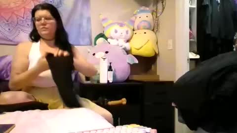 Snapshot of luckyjadelush chatting on June 2026 03:26:02 AM Jade online show from June 2026 03:26:02 AM