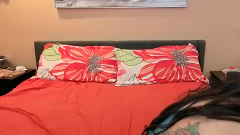 luckylee1992 online show from June 2026 09:46:01 PM