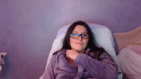 luckylinda23 online show from April 2026 06:10:01 PM