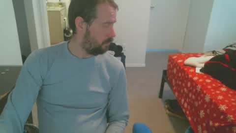 Snapshot of luckyluci chatting on December 2024 03:24:02 PM luckyluci online show from December 2024 03:24:02 PM