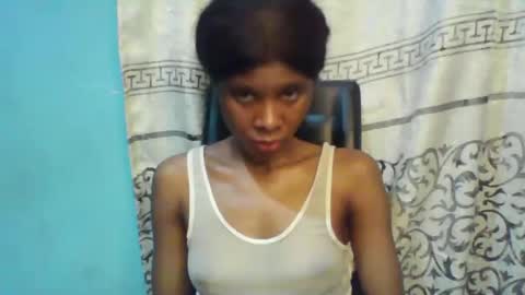 Snapshot of luckymadequeen chatting on February 2025 10:09:02 PM Gloria online show from February 2025 10:09:02 PM