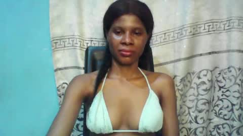 Snapshot of luckymadequeen chatting on February 2025 10:58:01 PM Gloria online show from February 2025 10:58:01 PM