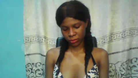 Snapshot of luckymadequeen chatting on March 2025 04:24:01 AM Gloria online show from March 2025 04:24:01 AM