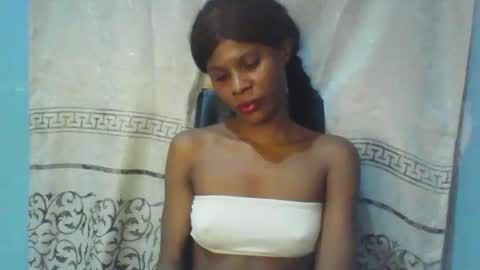 Snapshot of luckymadequeen chatting on September 2025 09:20:02 PM Gloria online show from September 2025 09:20:02 PM