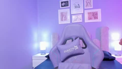 Lu online show from September 2025 07:51:02 PM