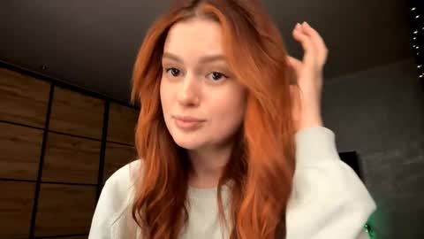 Snapshot of lucretiareisen chatting on March 2026 05:12:02 PM EmmaEmbers online show from March 2026 05:12:02 PM