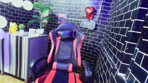 lucsin online show from March 2026 03:32:01 AM