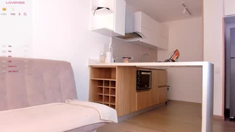 Snapshot of lucy__77 chatting on October 2025 04:41:01 PM Hello my name is Lucy nice to meet you thumb up is important for me kisses online show from October 2025 04:41:01 PM