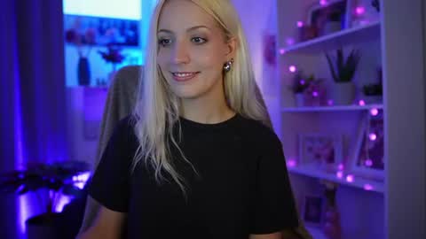 Snapshot of lucy_cutie_ chatting on July 2026 06:02:02 PM Cutie Lucy online show from July 2026 06:02:02 PM