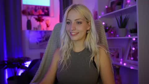 Snapshot of lucy_cutie_ chatting on July 2026 06:16:02 PM Cutie Lucy online show from July 2026 06:16:02 PM