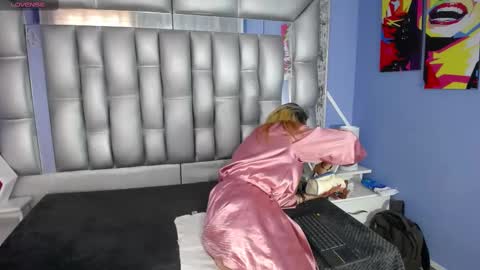  SleepyAbuela online show from September 2025 02:07:02 PM