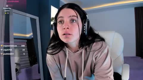 Sofia  online show from January 2025 10:49:01 AM