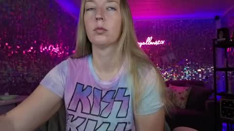 lucyallen4201 online show from April 2026 10:14:02 AM