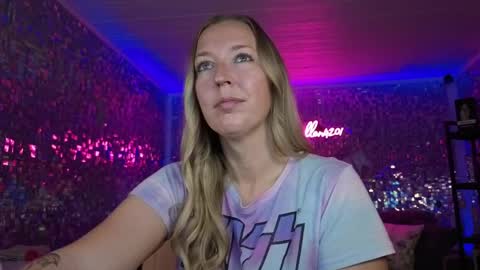Snapshot of lucyallen4201 chatting on June 2026 10:06:02 AM lucyallen4201 online show from June 2026 10:06:02 AM