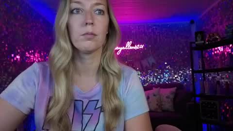 Snapshot of lucyallen4201 chatting on June 2026 01:51:02 AM lucyallen4201 online show from June 2026 01:51:02 AM