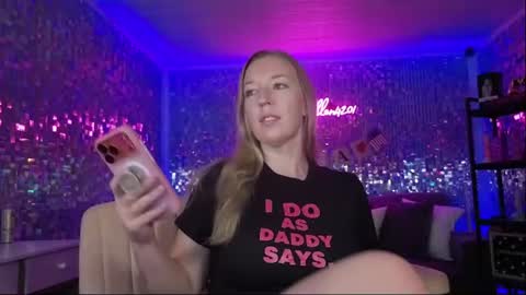 Snapshot of lucyallen4201 chatting on July 2026 10:43:01 AM lucyallen4201 online show from July 2026 10:43:01 AM