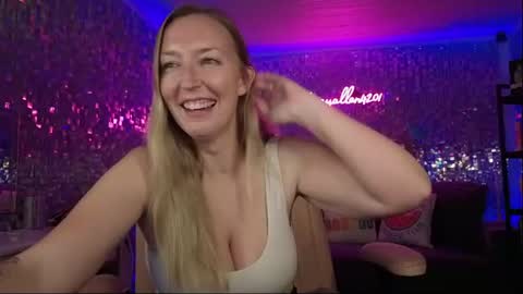 Snapshot of lucyallen4201 chatting on July 2026 12:31:01 AM lucyallen4201 online show from July 2026 12:31:01 AM