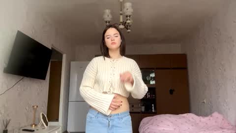 Snapshot of lucykillay chatting on October 2025 05:43:02 AM Anna online show from October 2025 05:43:02 AM