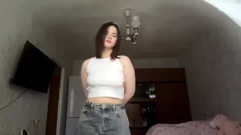 Snapshot of lucykillay chatting on October 2025 12:06:01 PM Anna online show from October 2025 12:06:01 PM