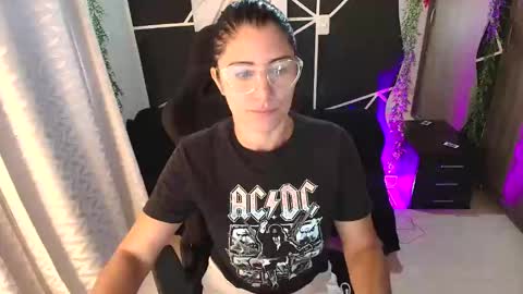 Snapshot of lucyli_ chatting on May 2026 02:24:02 PM LUCY online show from May 2026 02:24:02 PM